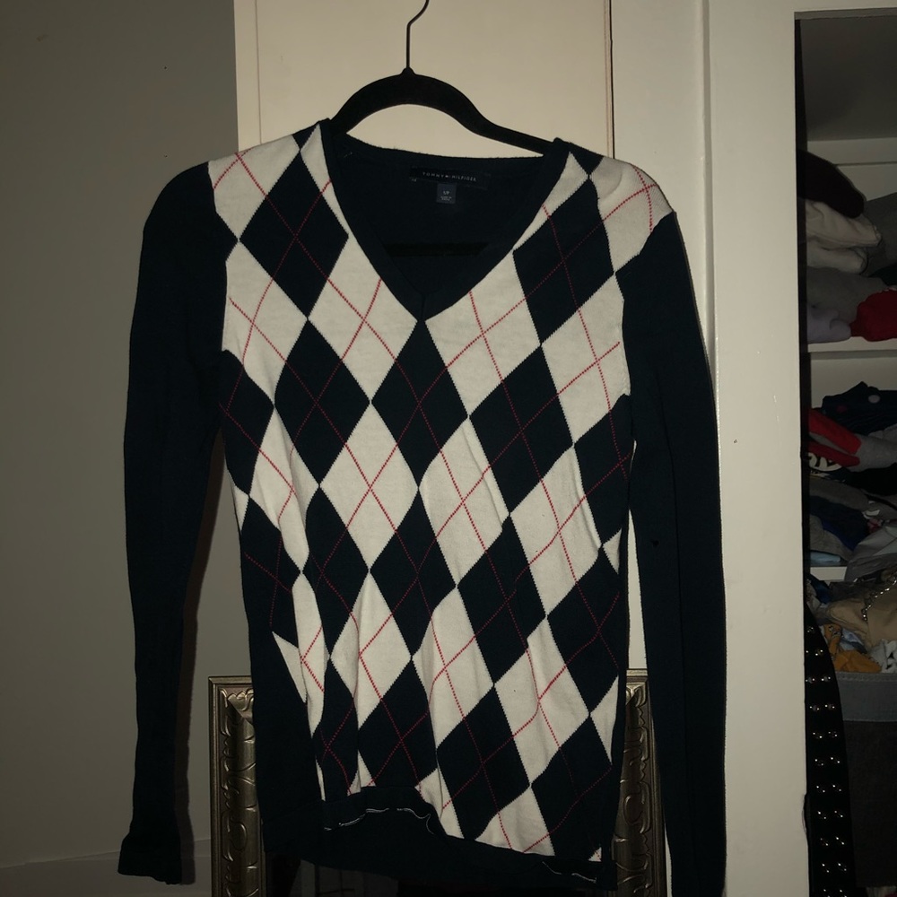 tommy hilfiger v-neck